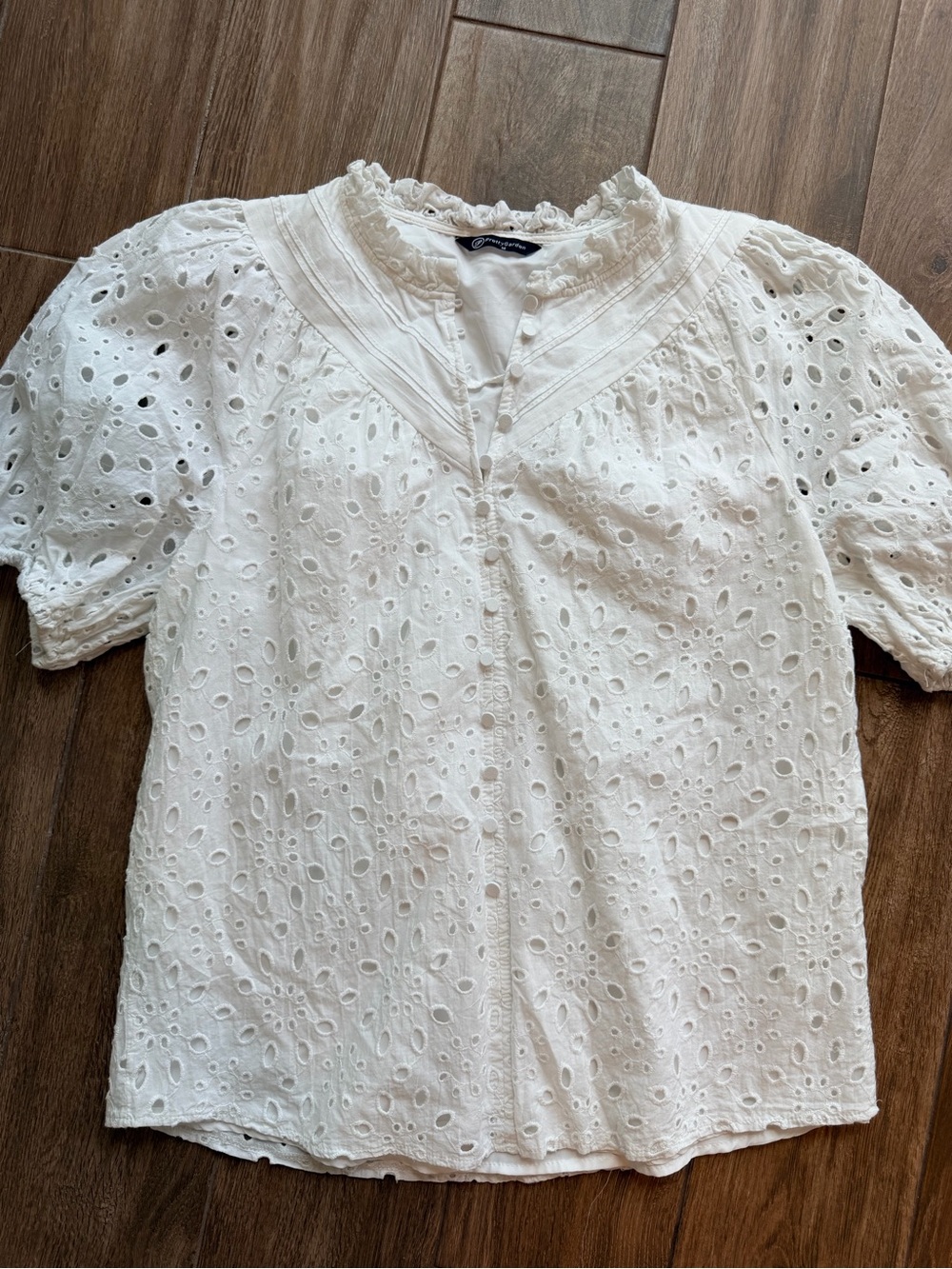 Women's White Eyelet Lace Puff Sleeve Blouse